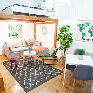 Apartamento Lovely In Erzsebetvaros A57, Budapest
