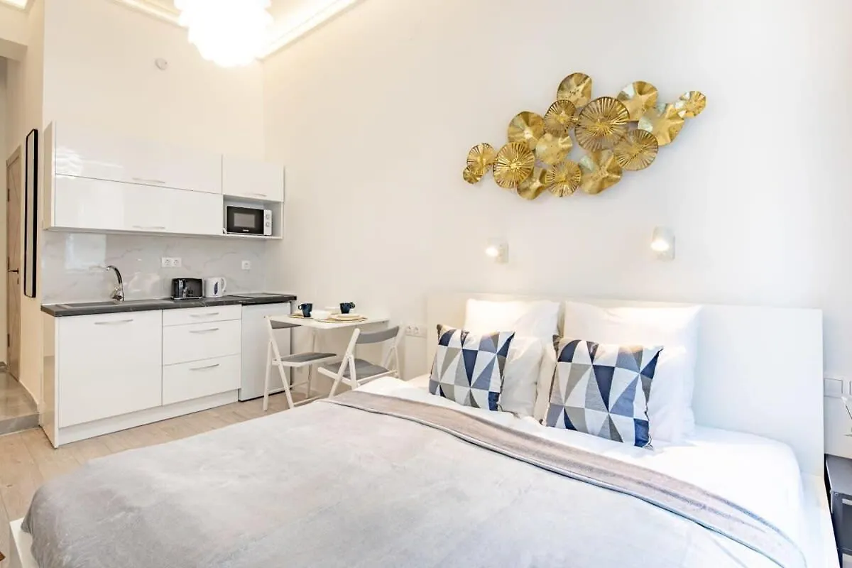 Ultra Central - New - Comfy Studio Budapest Apartment