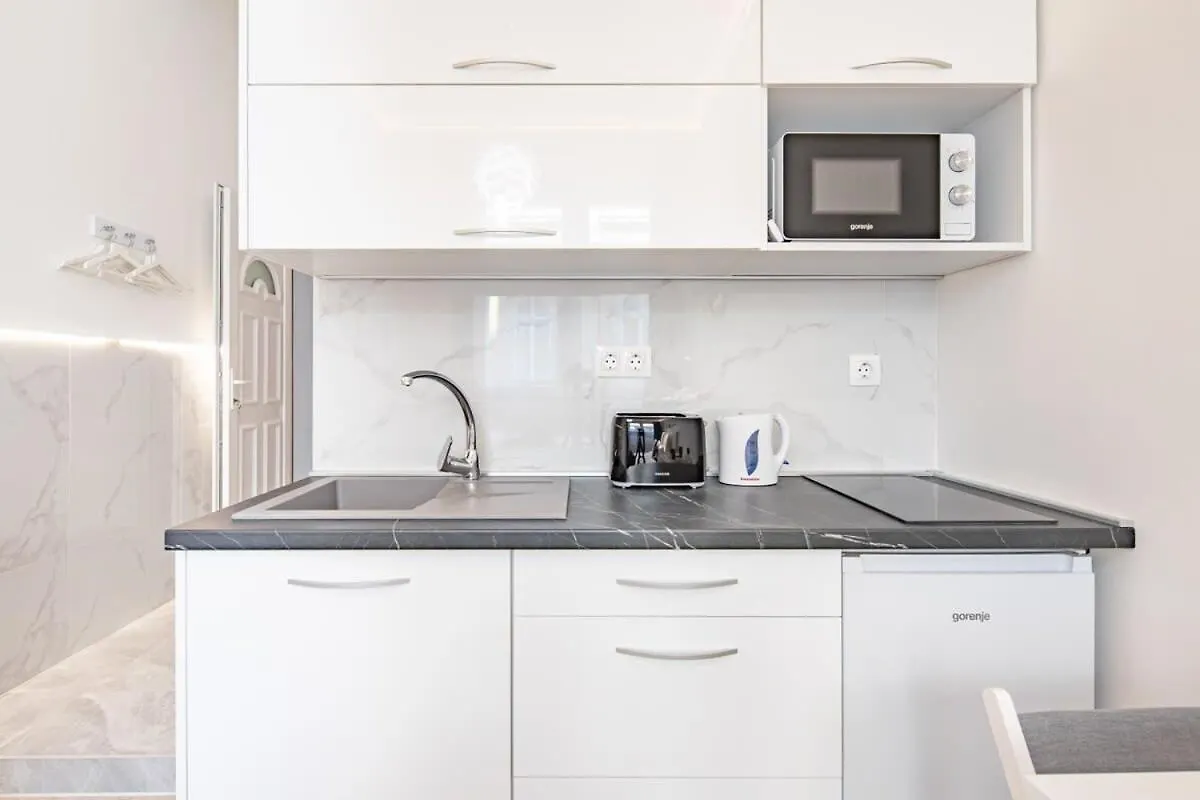 Apartment Ultra Central - New - Comfy Studio Budapest Hungary